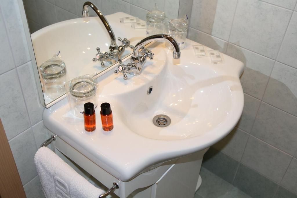 Hotel Oskar Zaplata Preddvor Szoba fotó